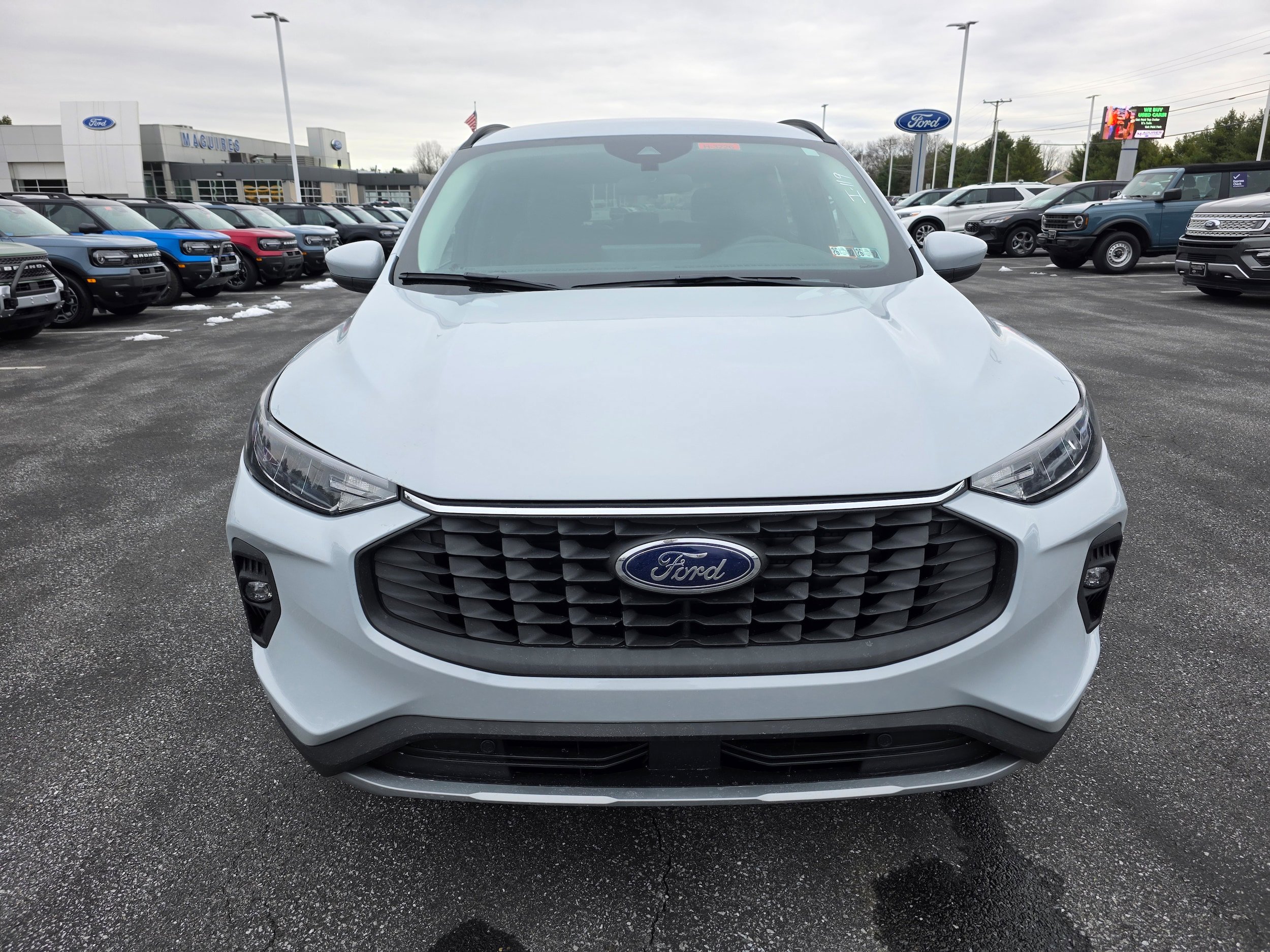 New 2026 Ford Escape SE w/ Class II Trailer Tow Package FWD image 15