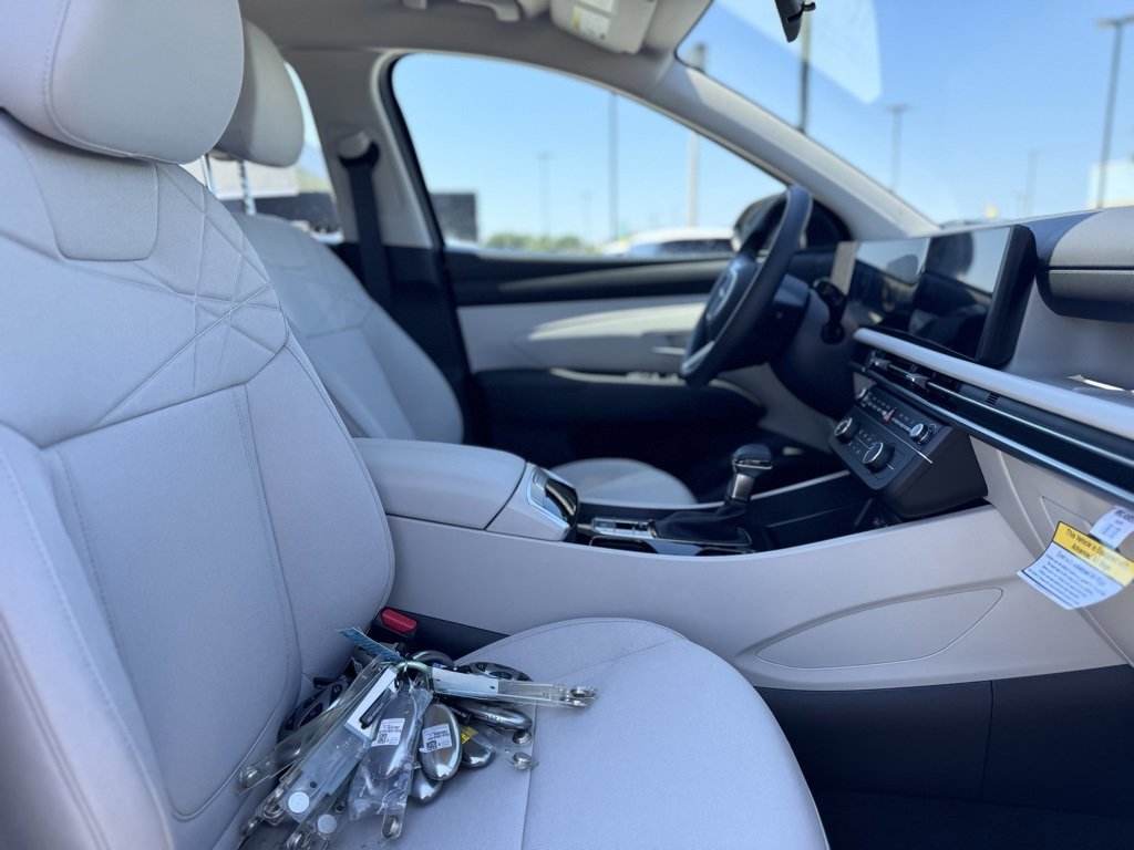 New 2026 Hyundai Tucson SE image 11