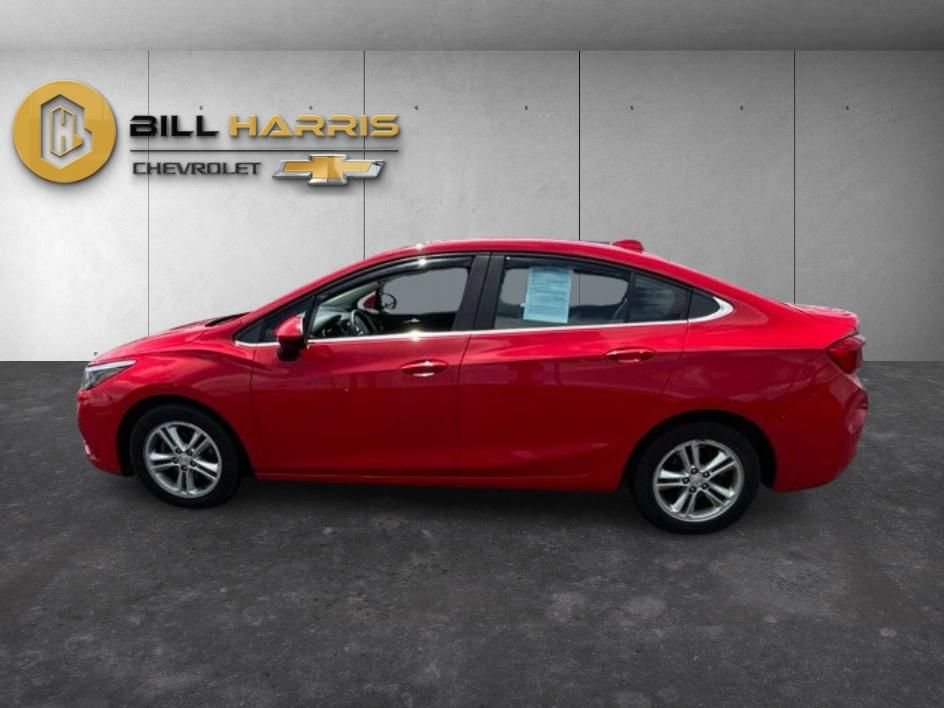 Used 2017 Chevrolet Cruze LT w/ Convenience Package FWD image 8