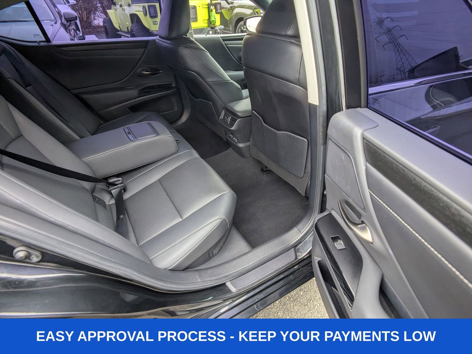 Used 2023 Lexus ES 300h w/ Premium Package image 16