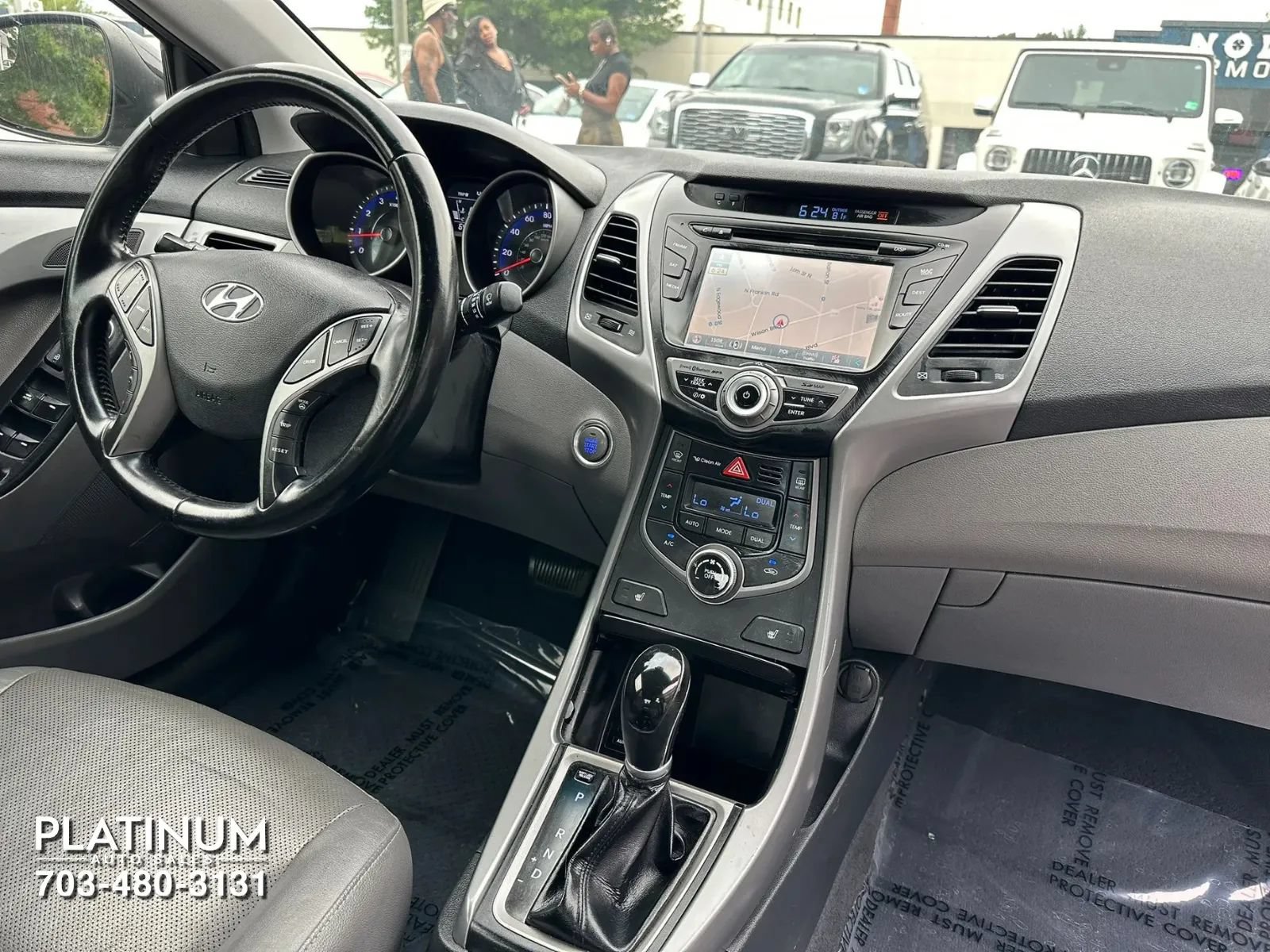 Used 2014 Hyundai Elantra Limited w/ Option Group 03 FWD image 12