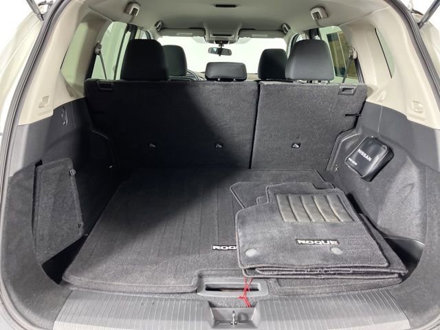 Used 2021 Nissan Rogue S image 47