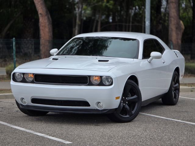Used 2014 Dodge Challenger SXT Plus w/ Harman/Kardon Audio Group RWD image 16