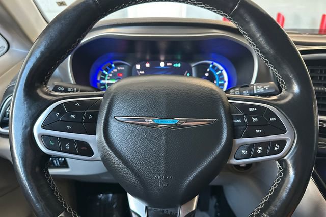 Used 2021 Chrysler Pacifica Touring-L FWD image 31