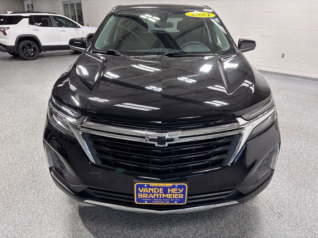 Used 2024 Chevrolet Equinox LT w/ LPO, Floor Liner Package AWD/4WD image 2