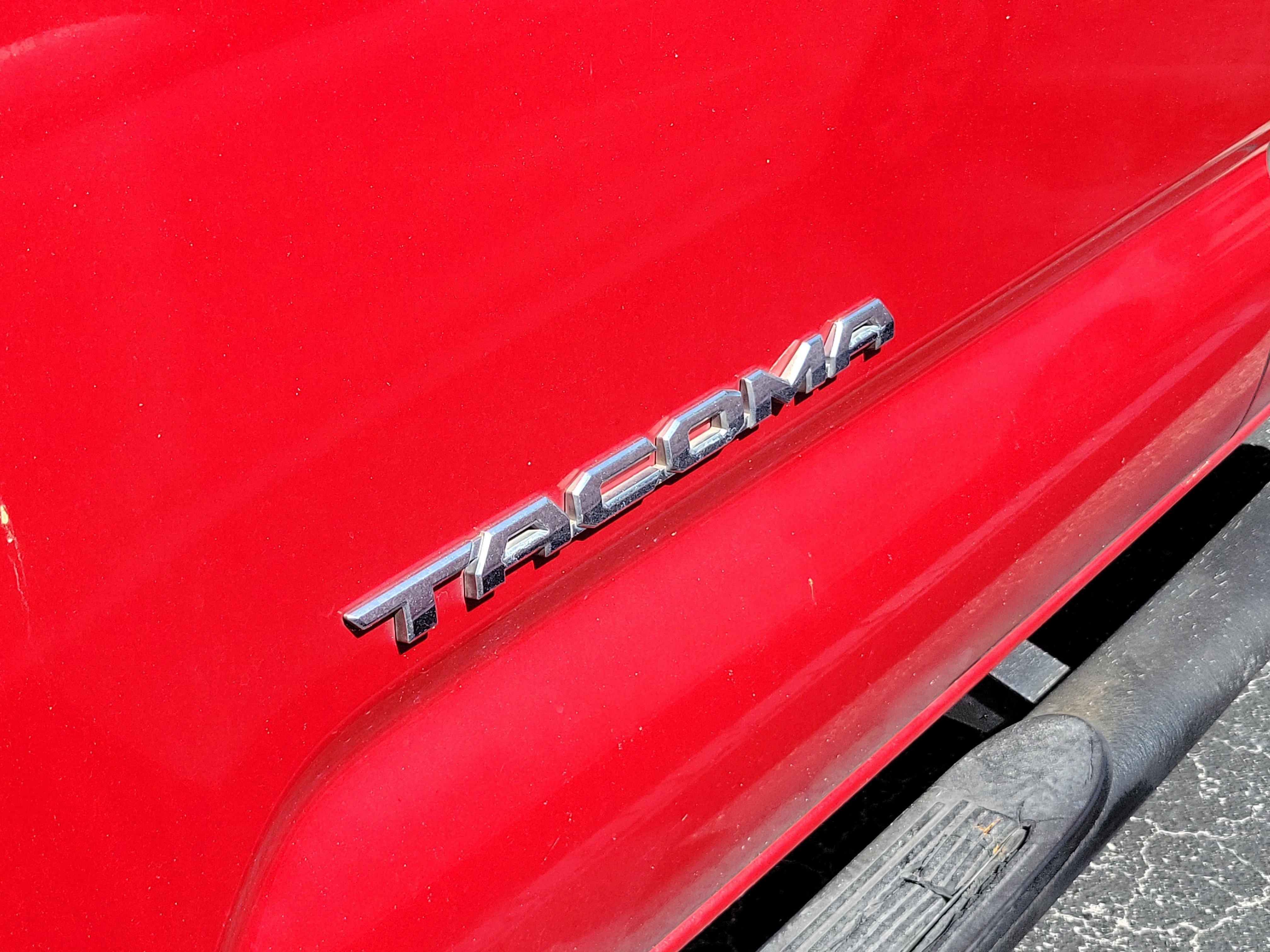 Used 2016 Toyota Tacoma SR5 w/ Towing Package RWD image 4
