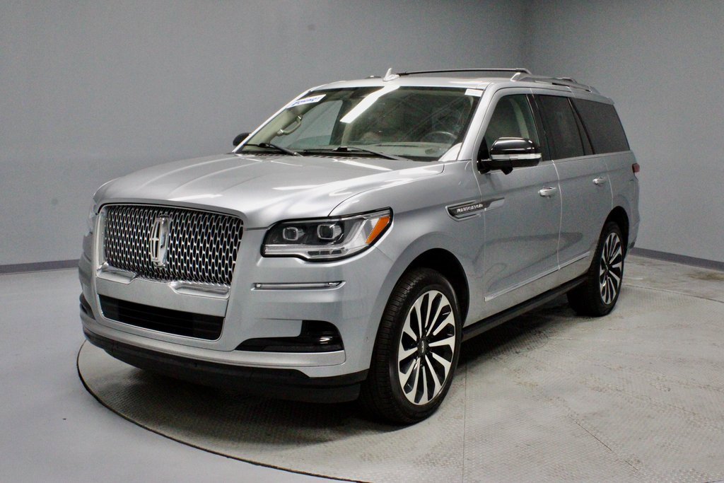 Used 2023 Lincoln Navigator Reserve w/ Equipment Group 201A image 8