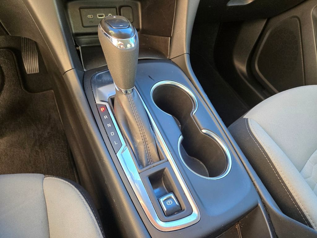 Used 2021 Chevrolet Equinox LS w/ LS Convenience Package image 28