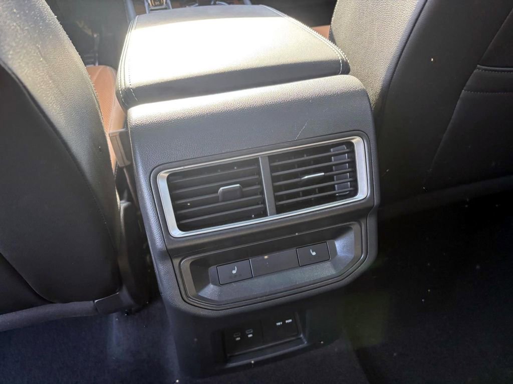 Used 2024 Volkswagen Atlas Cross Sport SEL R-Line image 32