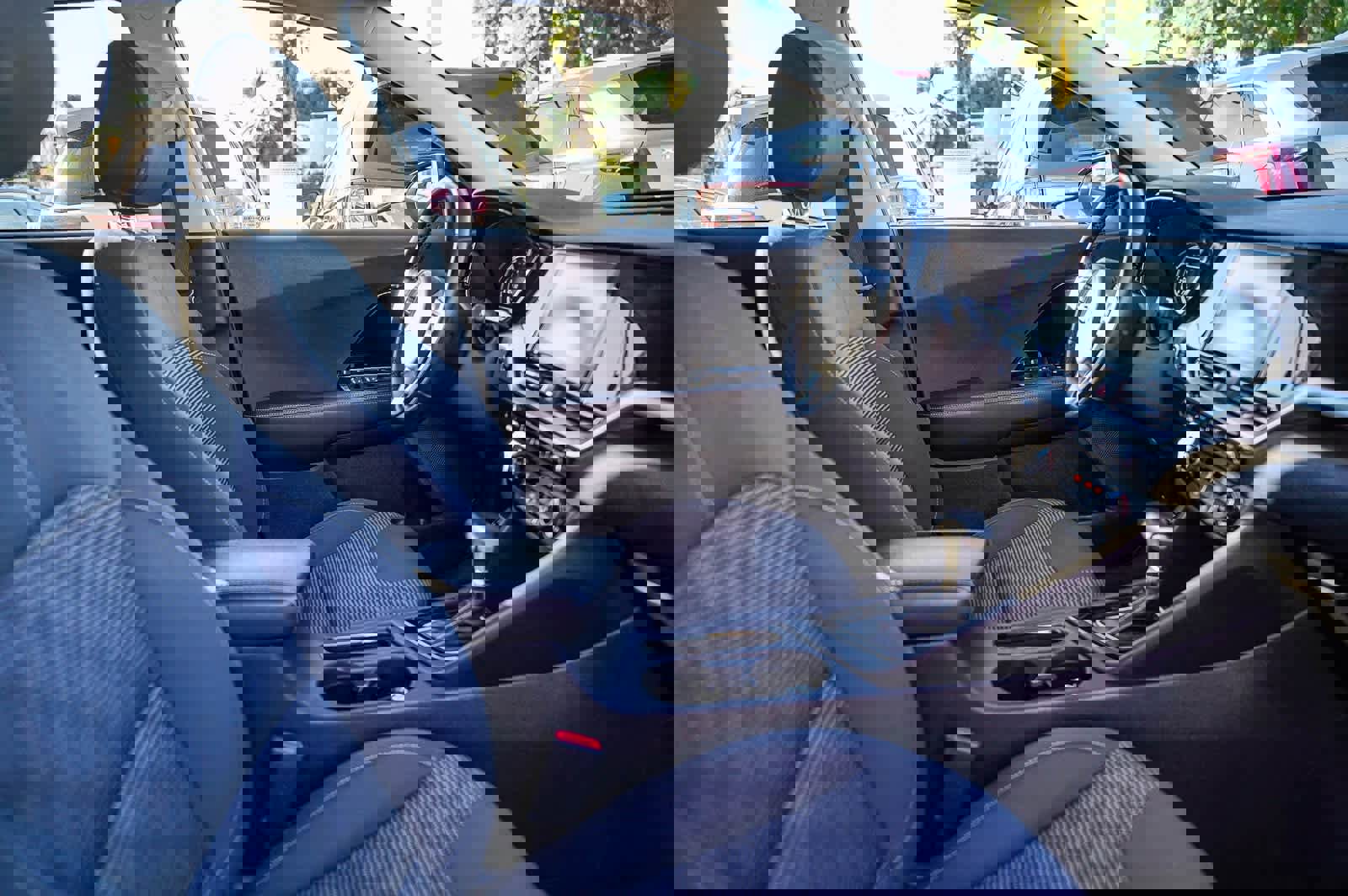 Used 2021 Kia Niro LXS image 16