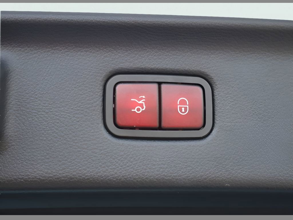Certified 2025 Mercedes-Benz S 580e 4MATIC Sedan image 16