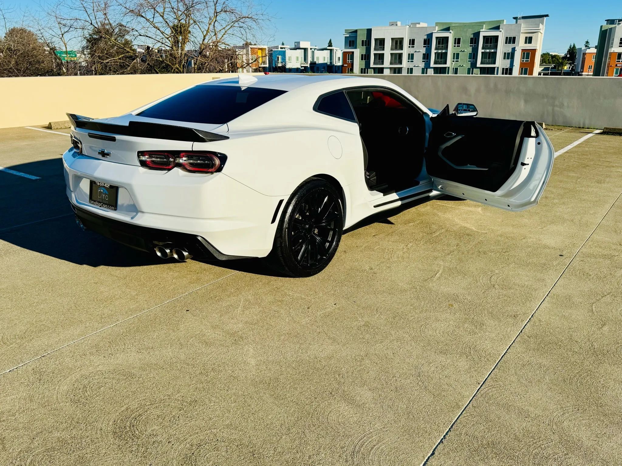 Used 2020 Chevrolet Camaro LT image 33