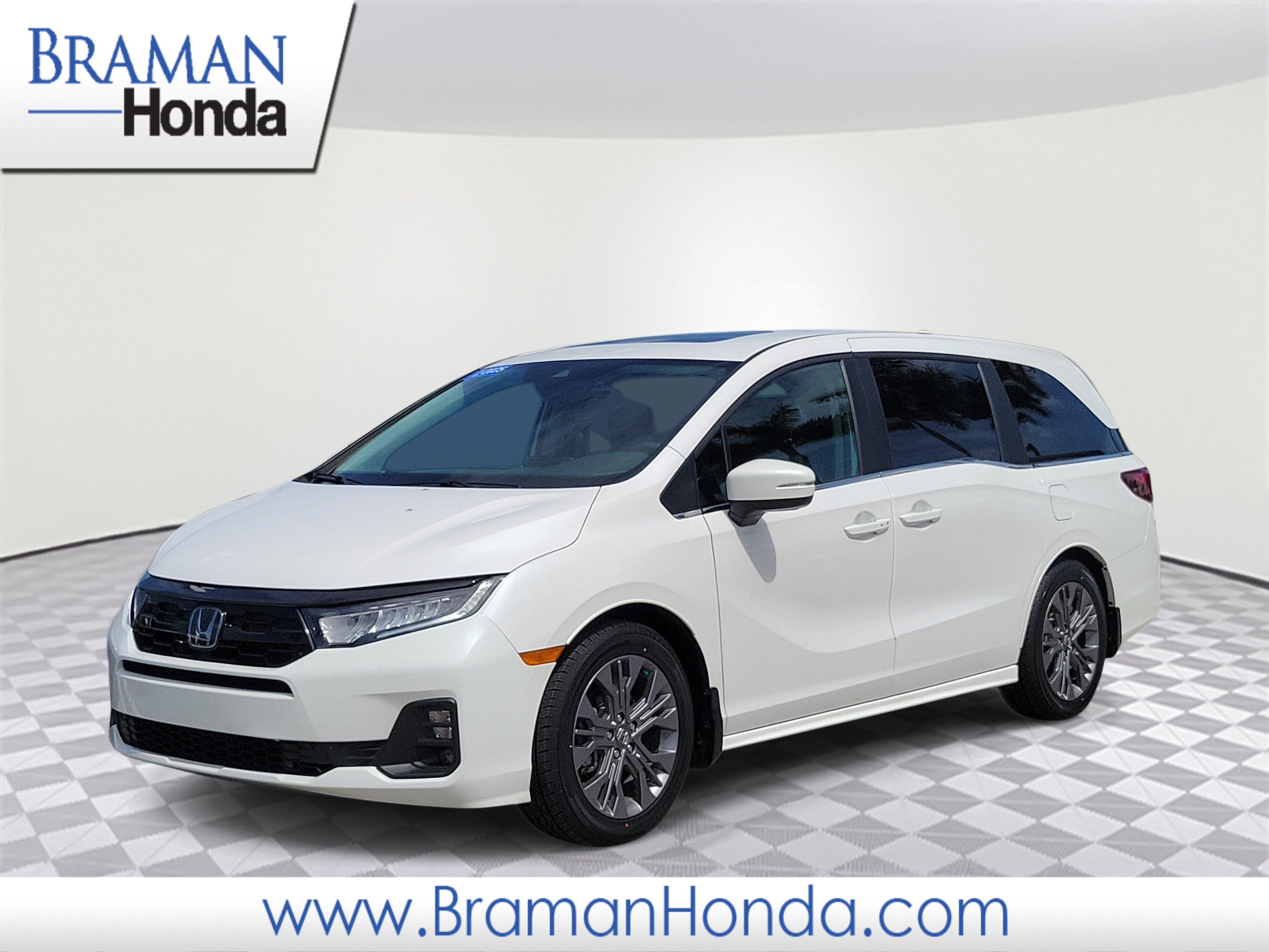 Certified 2025 Honda Odyssey Touring image 1