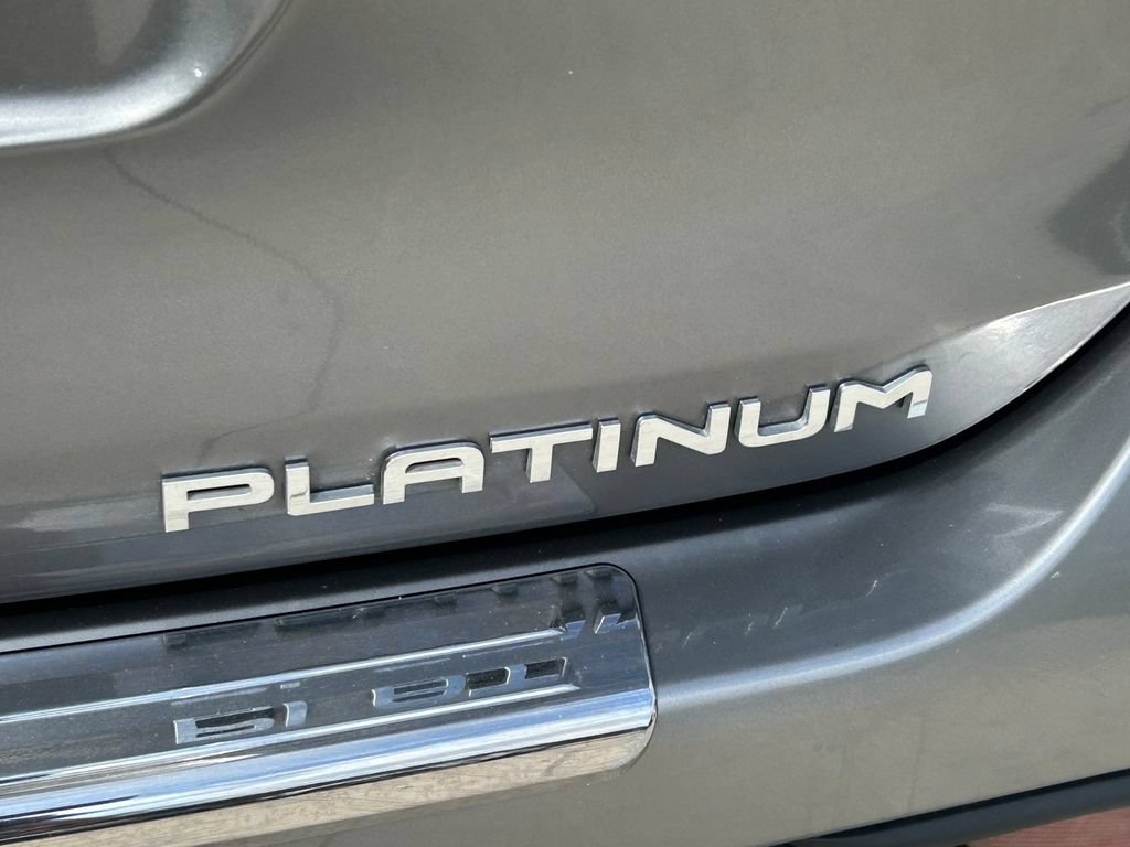 Certified 2025 Toyota Highlander Platinum AWD/4WD image 14
