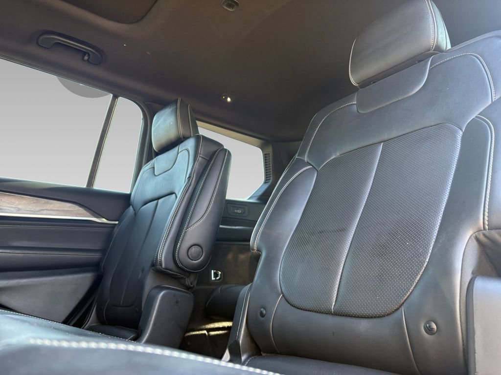 Used 2022 Jeep Grand Cherokee L Overland image 5