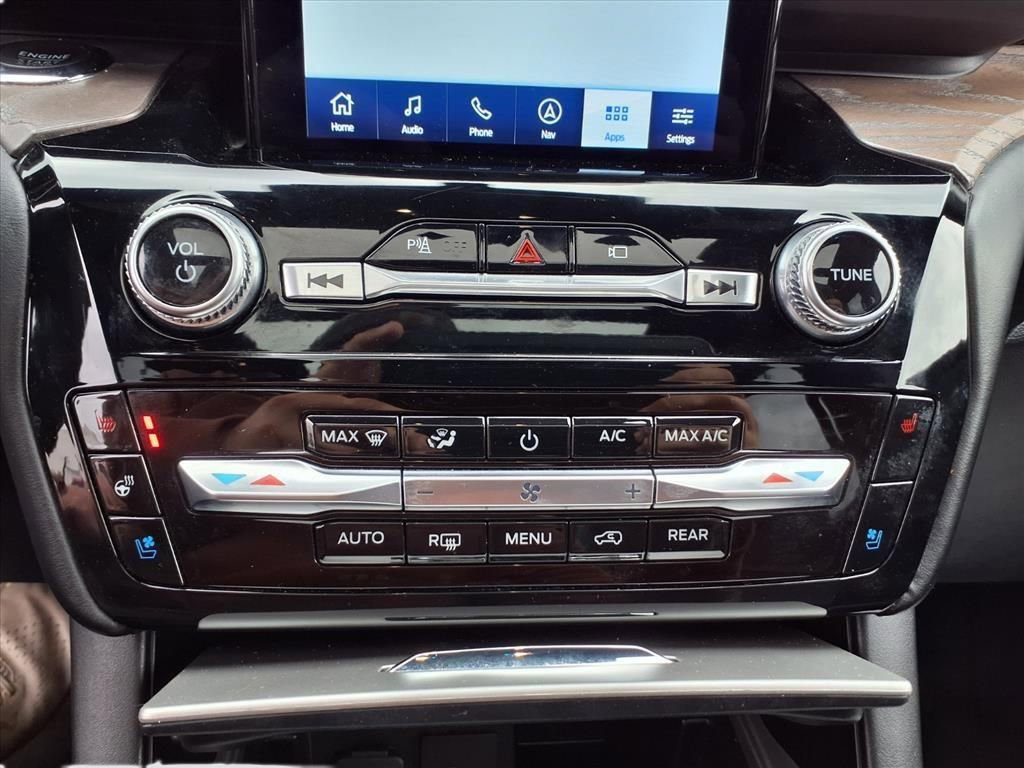 Used 2022 Ford Explorer Platinum w/ Equipment Group 601A image 18