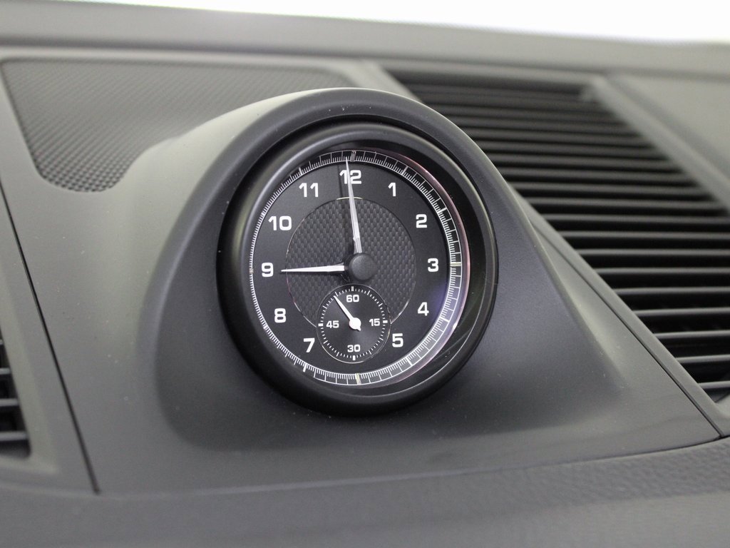 Used 2025 Porsche Macan image 23