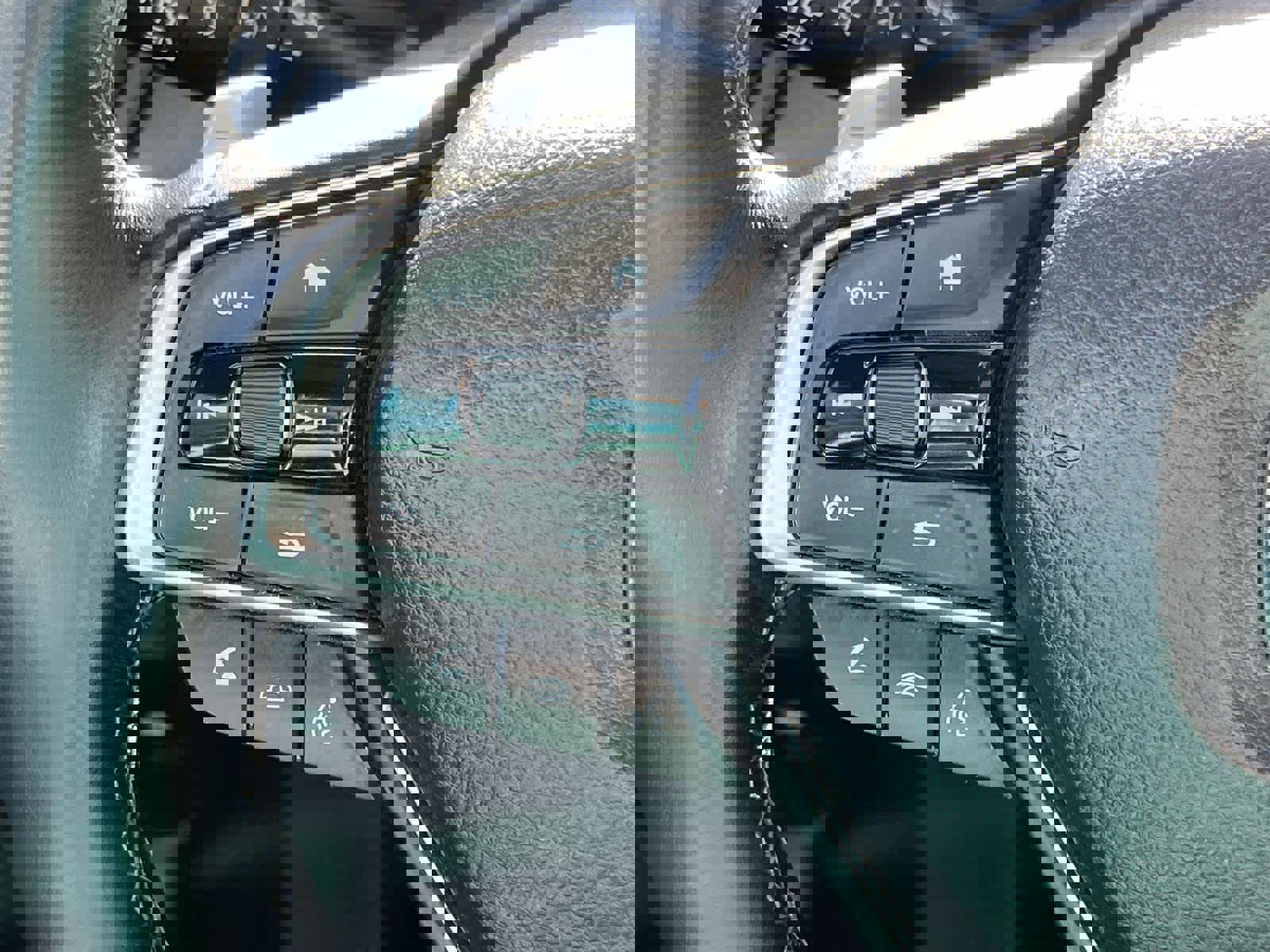 Used 2018 Honda Accord Touring image 28