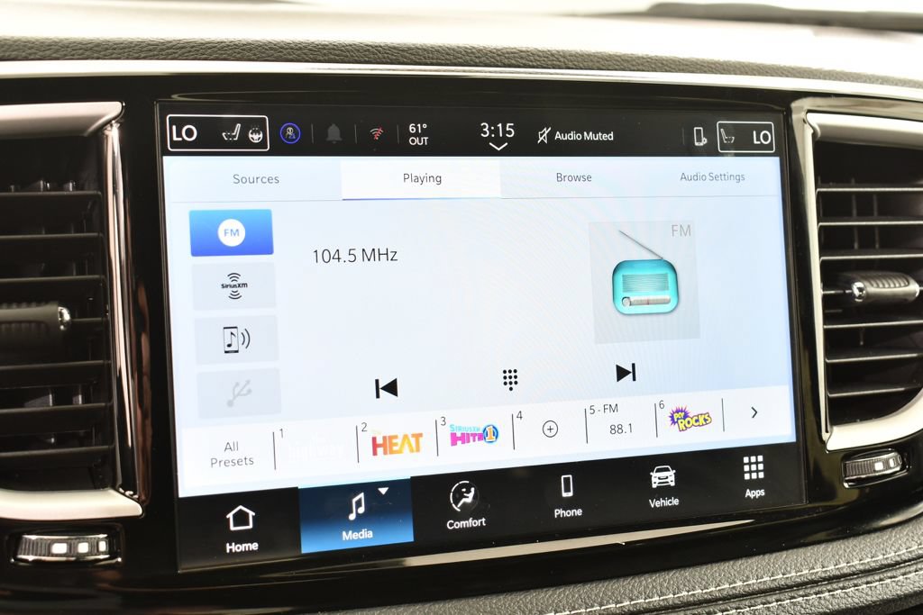 Used 2026 Chrysler Pacifica Select FWD image 28