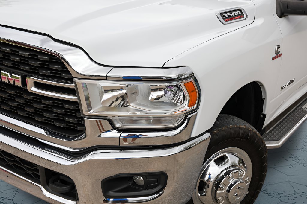 Used 2023 RAM 3500 Big Horn w/ Level 1 Equipment Group AWD/4WD image 2