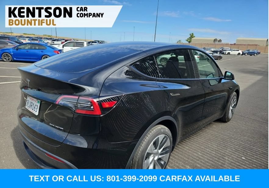 Used 2024 Tesla Model Y Long Range AWD/4WD image 3