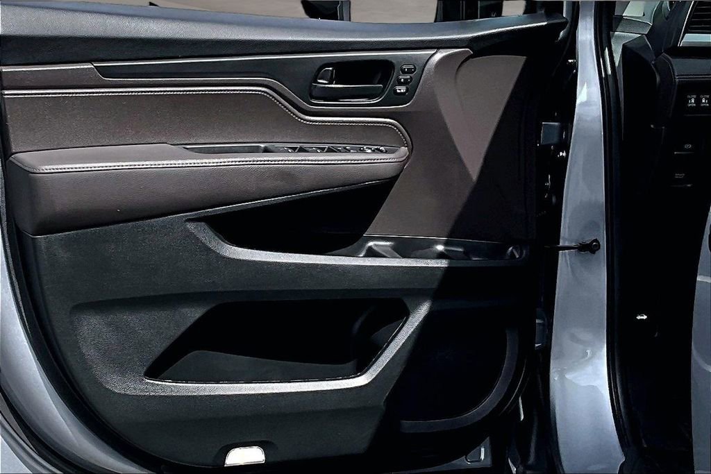 Used 2021 Honda Odyssey EX-L image 23