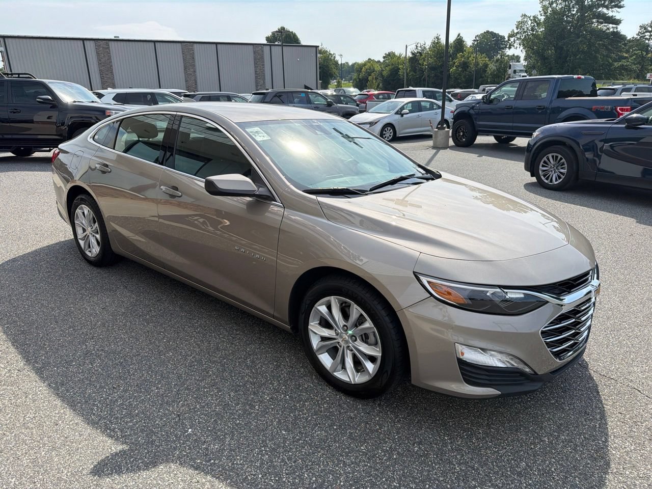 Used 2024 Chevrolet Malibu LT FWD image 11