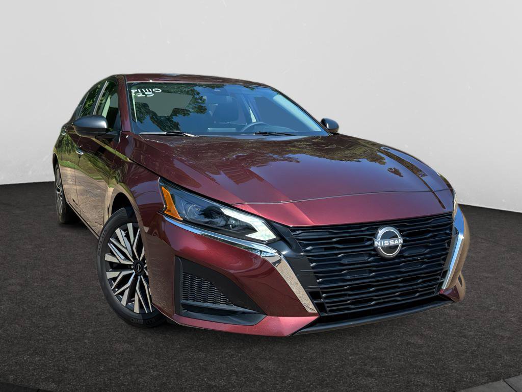 Used 2025 Nissan Altima 2.5 SV