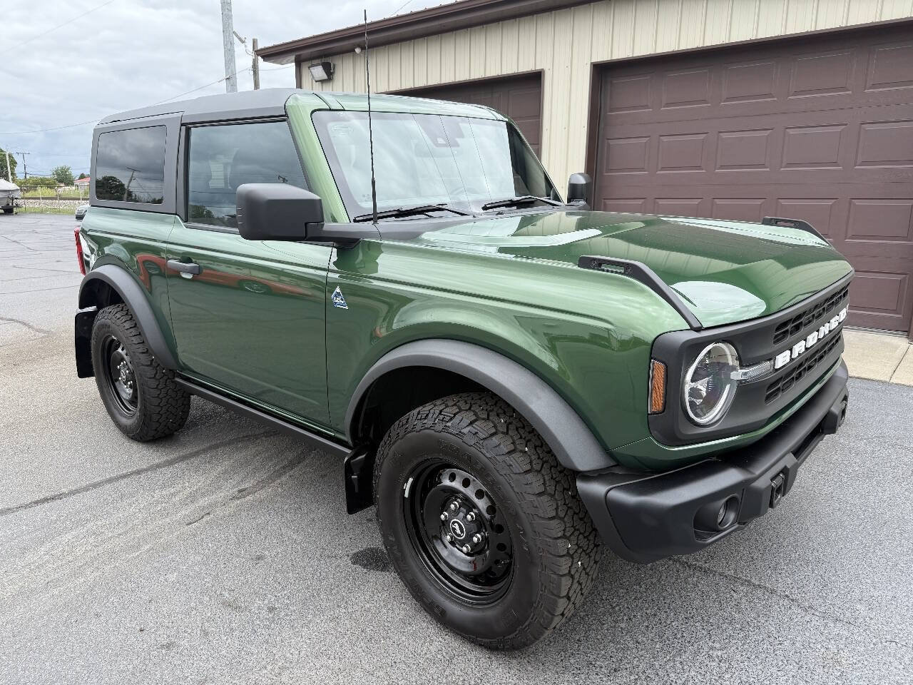 Used 2023 Ford Bronco Black Diamond AWD/4WD image 4