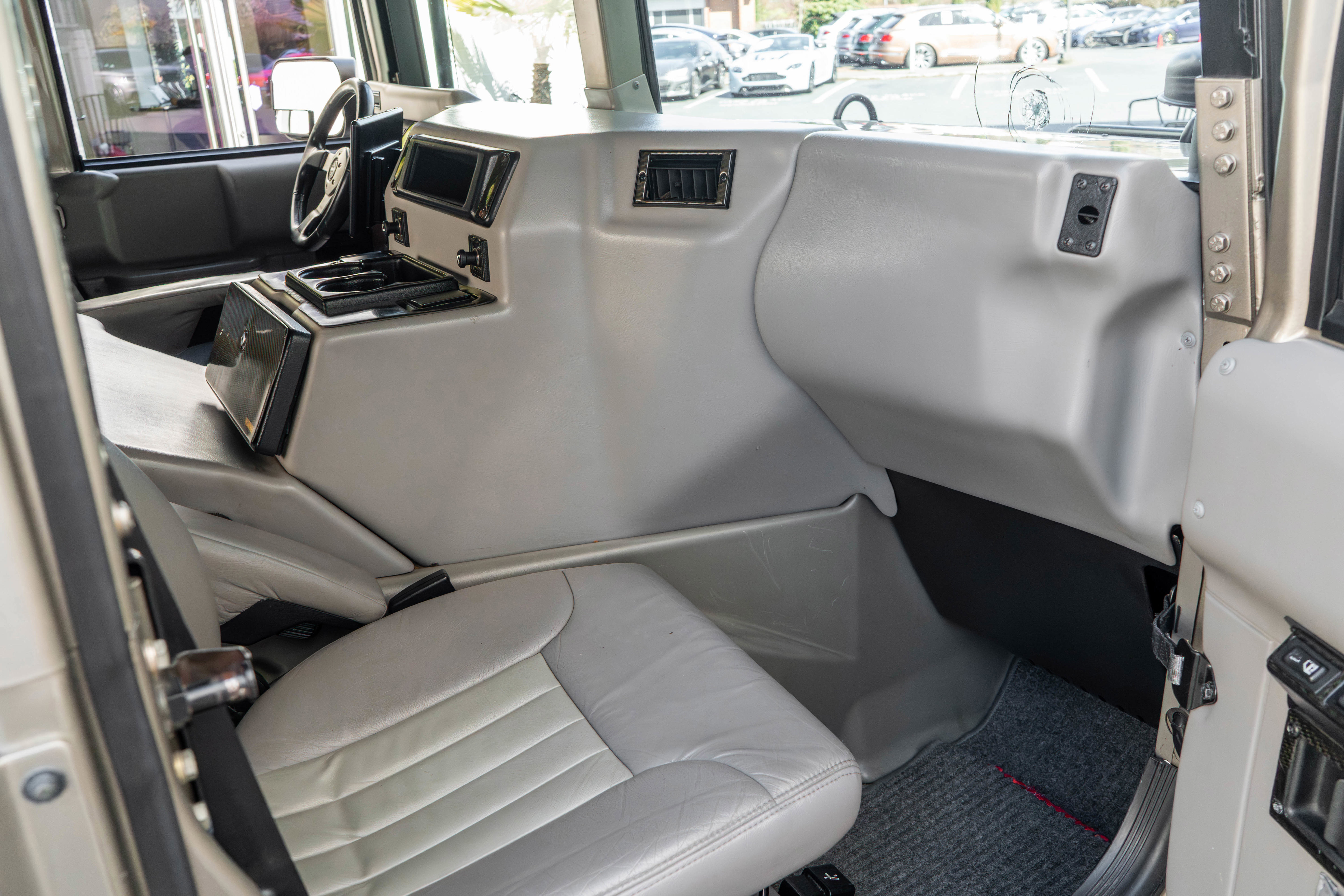 Used 2000 HUMMER H1 4-Door Open Top image 32