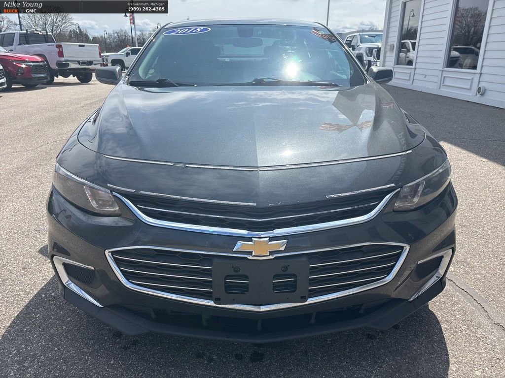 Used 2018 Chevrolet Malibu LS w/ LPO, Convenience Package 1 FWD image 2