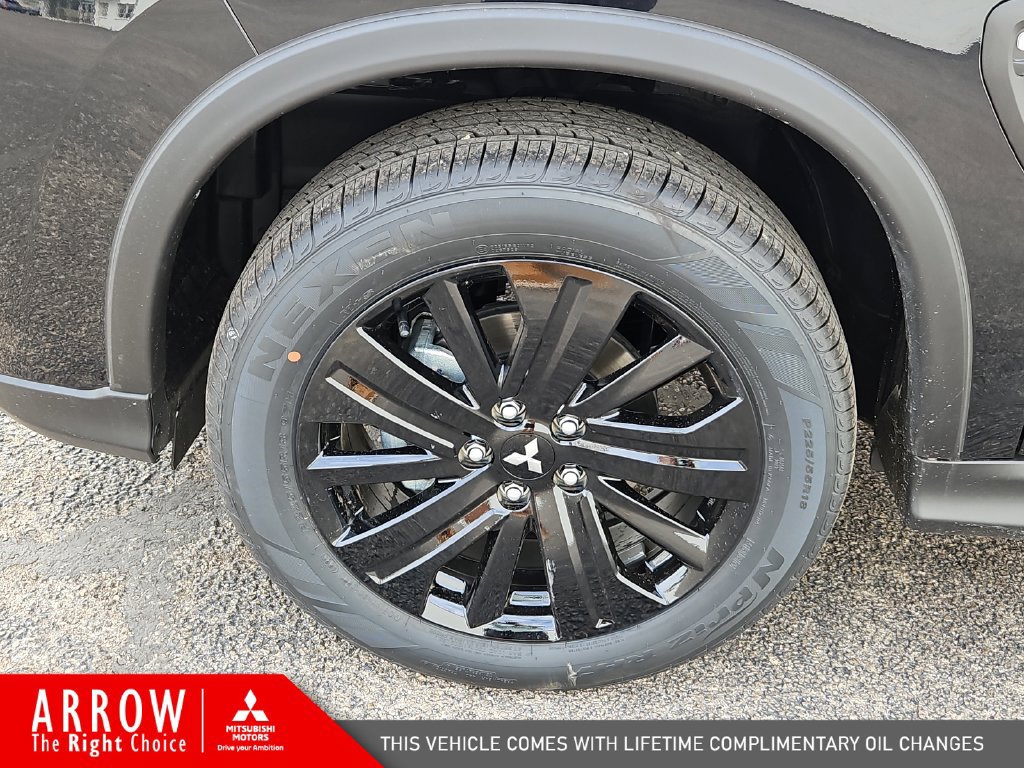 New 2026 Mitsubishi Outlander Sport LE AWD/4WD image 17