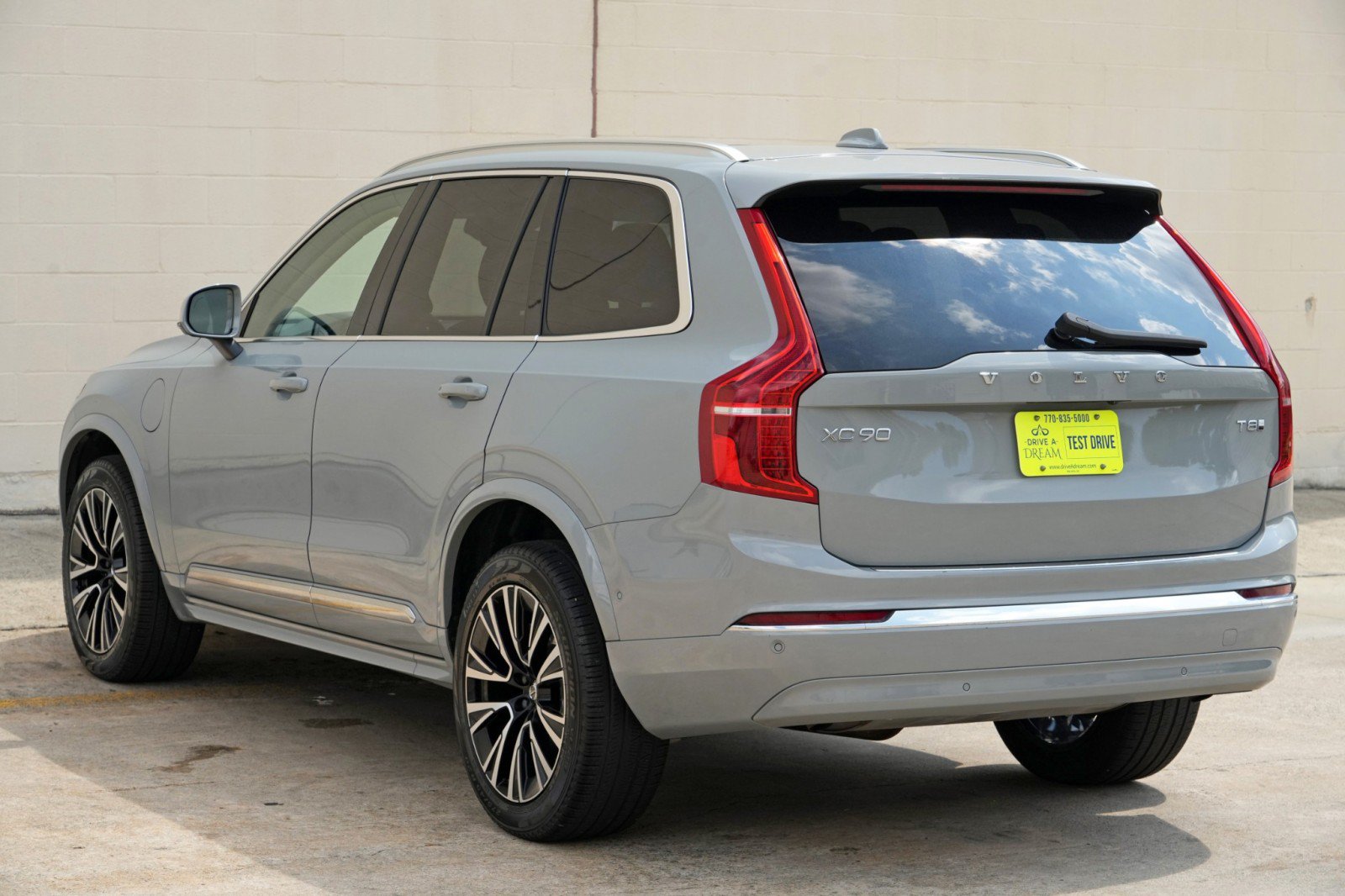 Used 2025 Volvo XC90 T8 Plus w/ Protection Package Premier AWD/4WD image 53