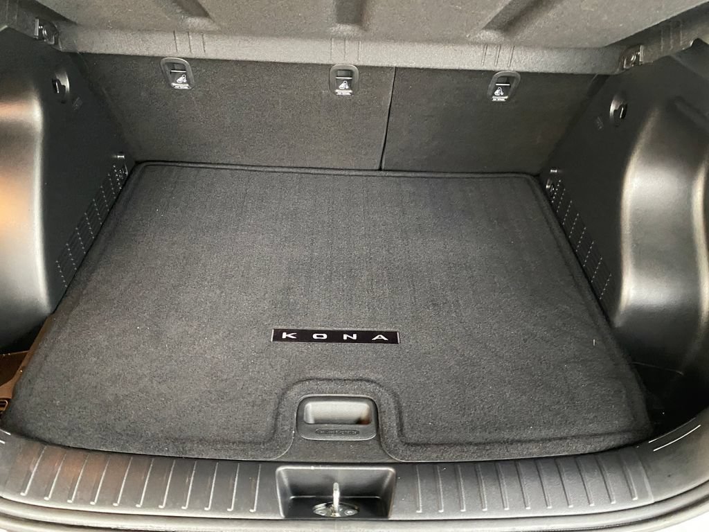 Used 2025 Hyundai Kona SEL FWD image 11