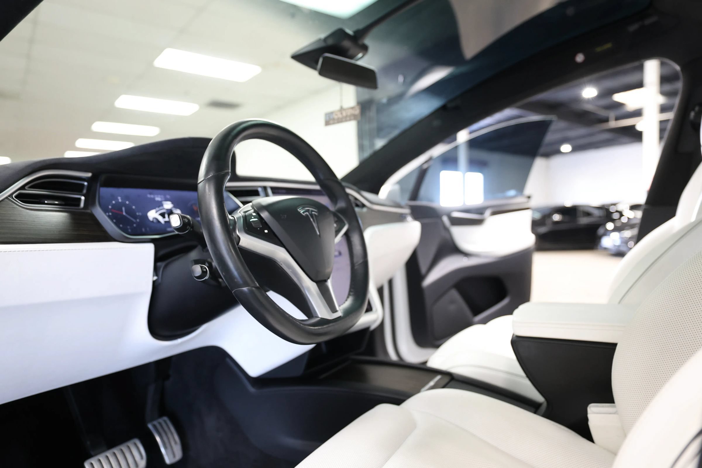 Used 2016 Tesla Model X 75D AWD/4WD image 28