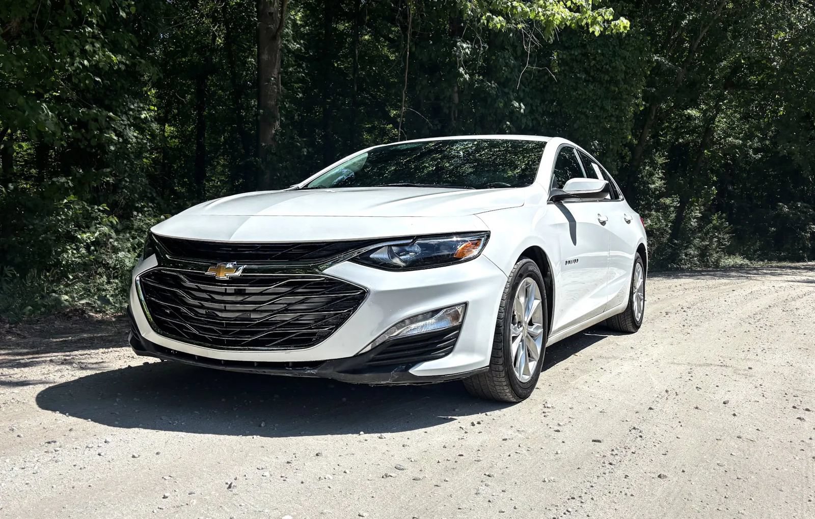 Used 2020 Chevrolet Malibu LT FWD image 1