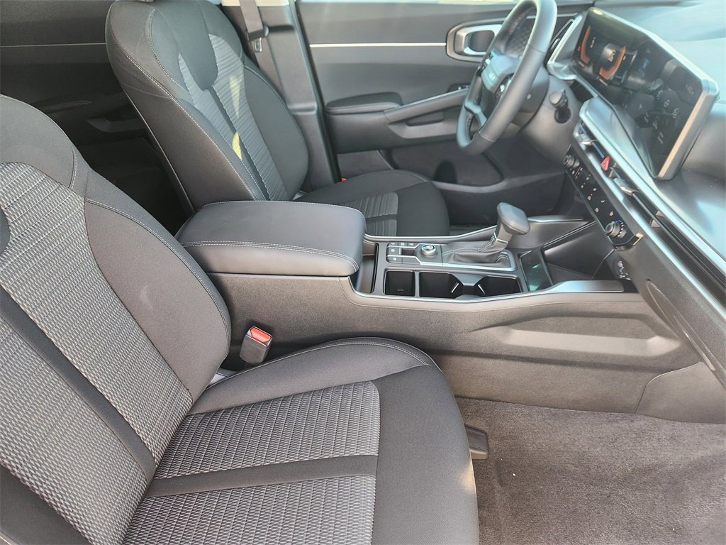 New 2026 Kia Sorento LX image 14