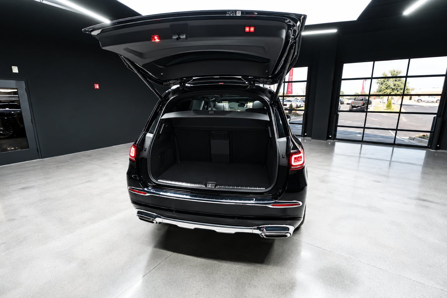 Used 2022 Mercedes-Benz Maybach GLS 600 4MATIC image 11