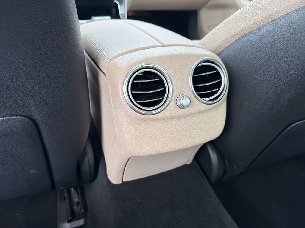 Used 2021 Mercedes-Benz C 300 Sedan image 35