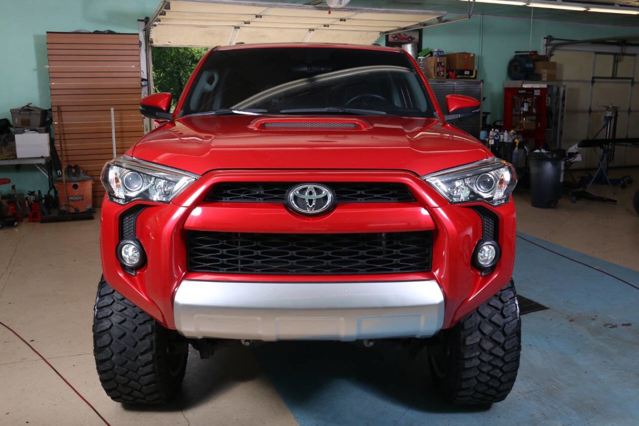 Used 2017 Toyota 4Runner TRD Off-Road Premium AWD/4WD image 5