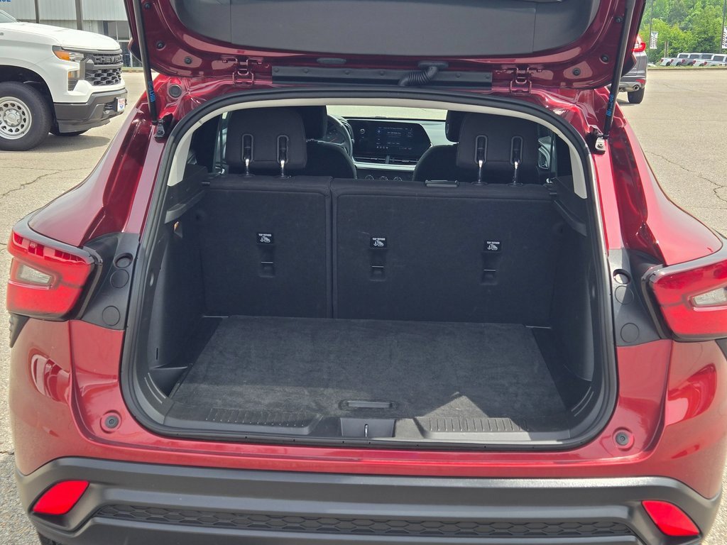 Used 2024 Chevrolet Trax LS image 12