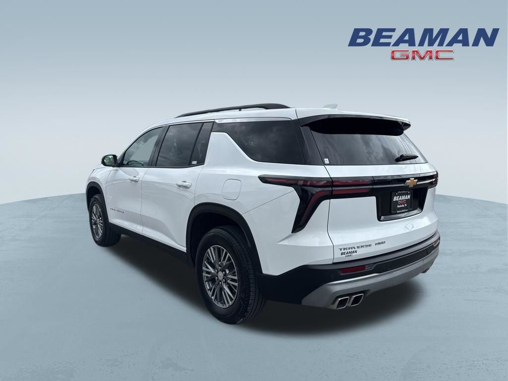 Used 2025 Chevrolet Traverse LT image 5