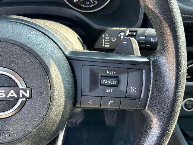Used 2023 Nissan Rogue S AWD/4WD image 25