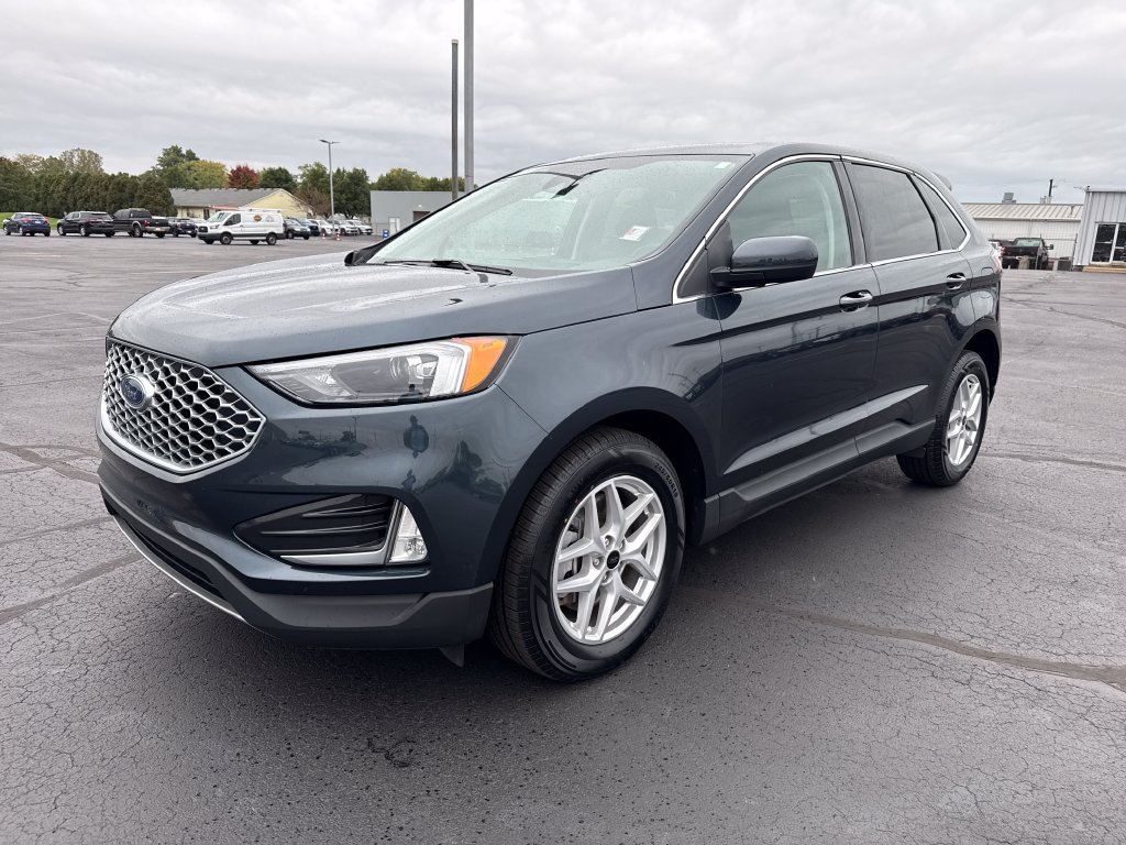 Used 2023 Ford Edge SEL w/ Convenience Package AWD/4WD image 5
