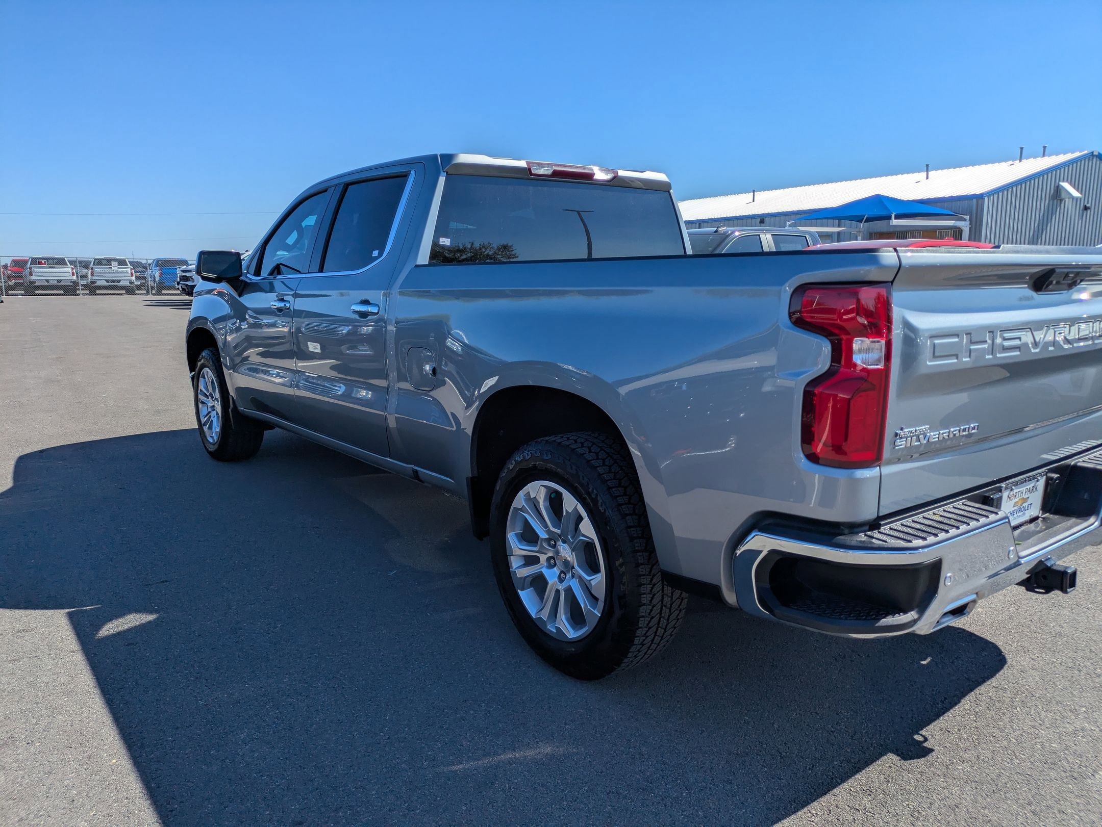 Used 2023 Chevrolet Silverado 1500 LTZ w/ Z71 Off-Road Package image 6