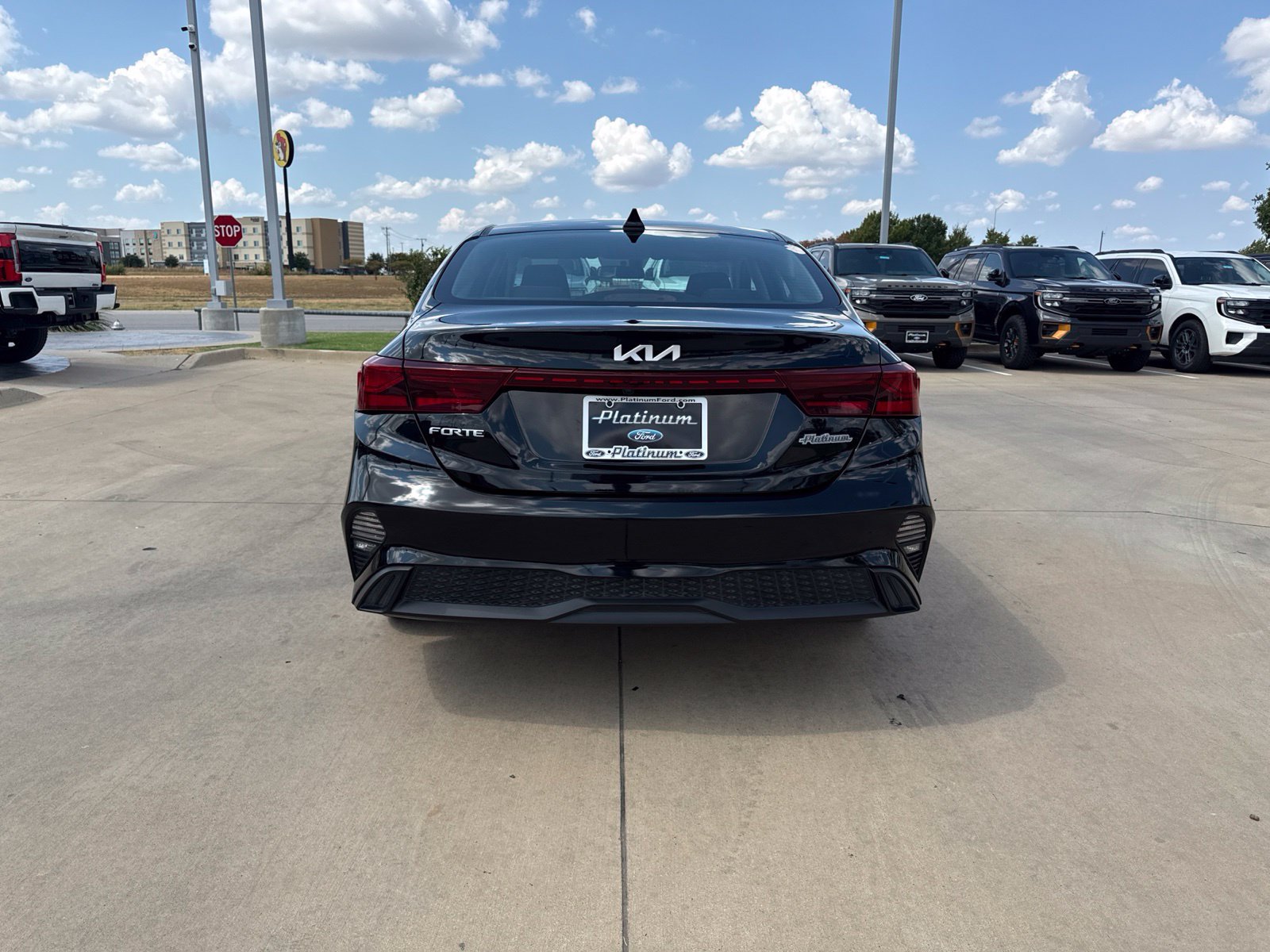 Used 2023 Kia Forte LXS FWD image 4