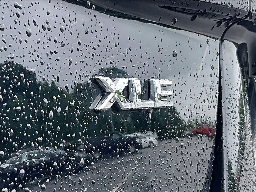 Used 2022 Toyota Prius Prime XLE FWD image 29