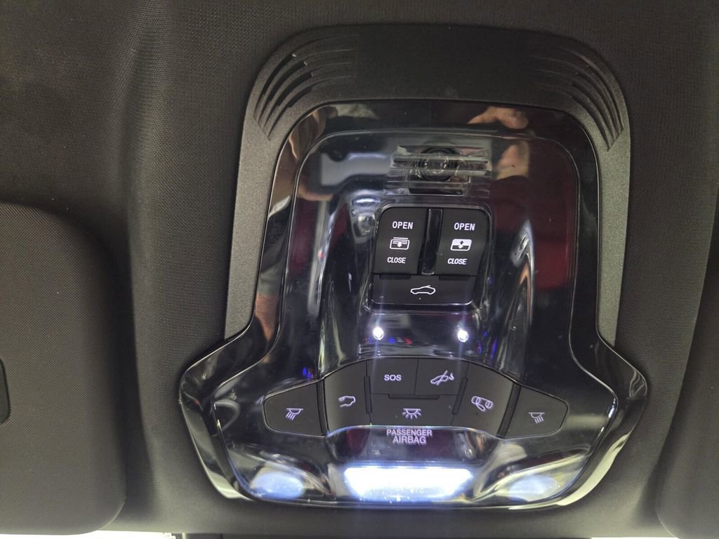 Used 2024 Alfa Romeo Stelvio Veloce image 15