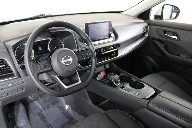 Certified 2023 Nissan Rogue SV image 18