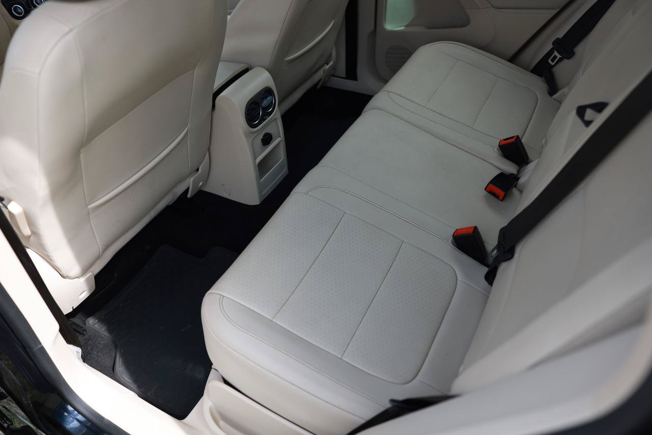 Used 2011 Volkswagen Tiguan SE FWD image 10